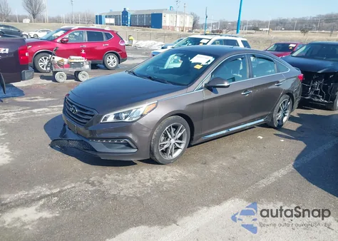 2015 Hyundai Sonata Sport 2.0T z USA, uszkodzony, nr VIN 5NPE34AB5FH129027